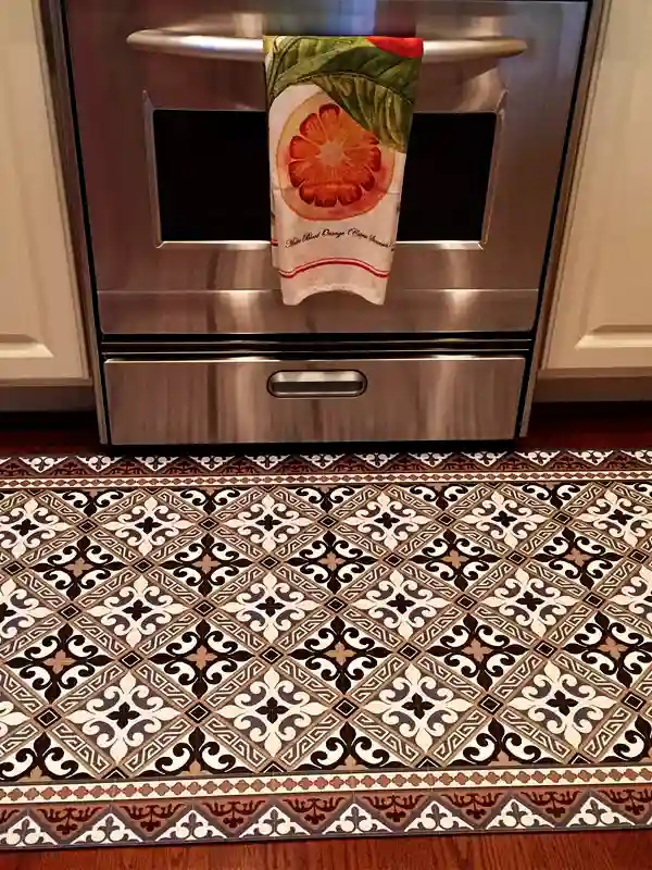 Преимущества офисной плитки из ковролина